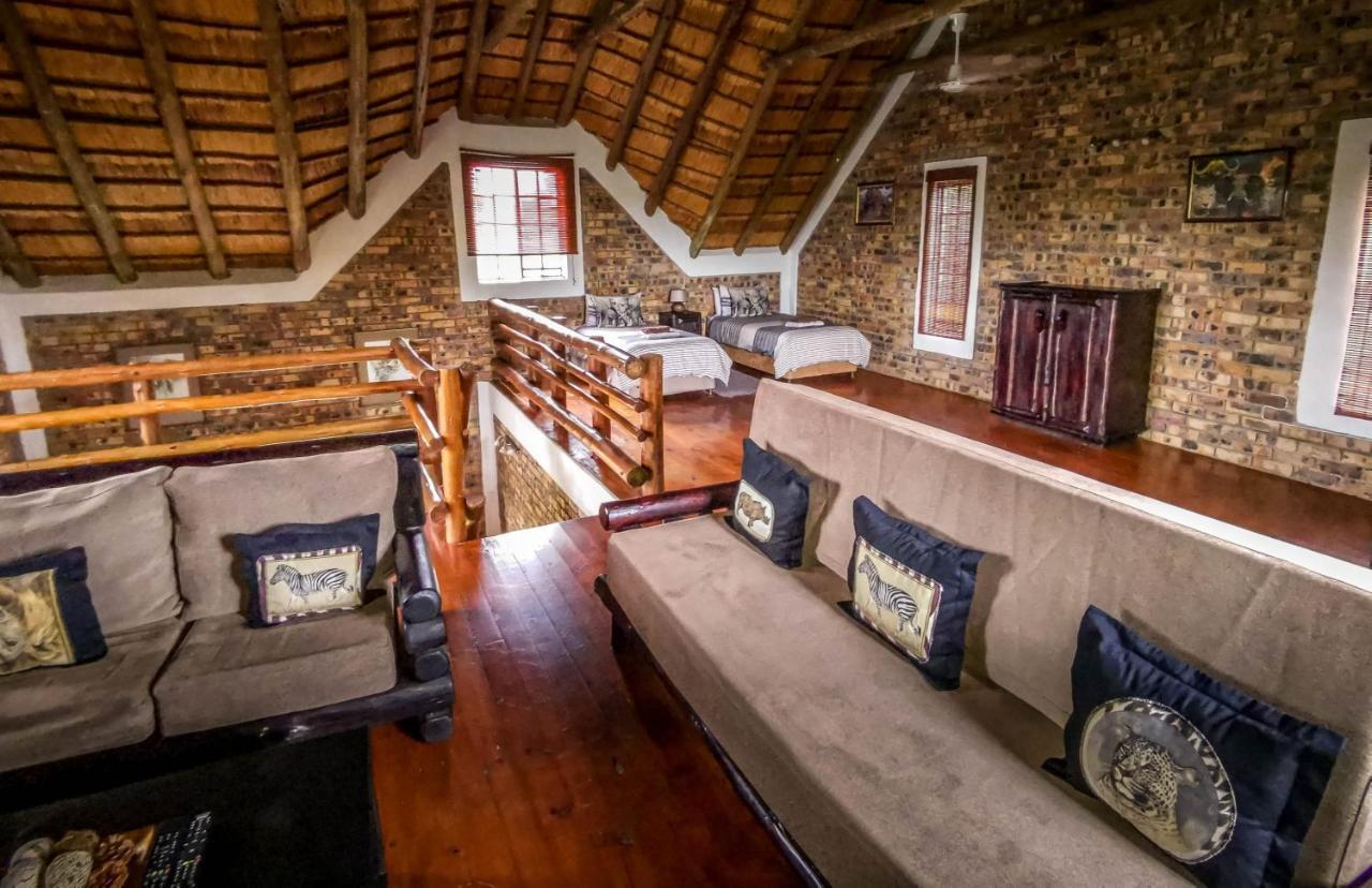 Giraffe Plains Villa Marloth Park Exterior photo