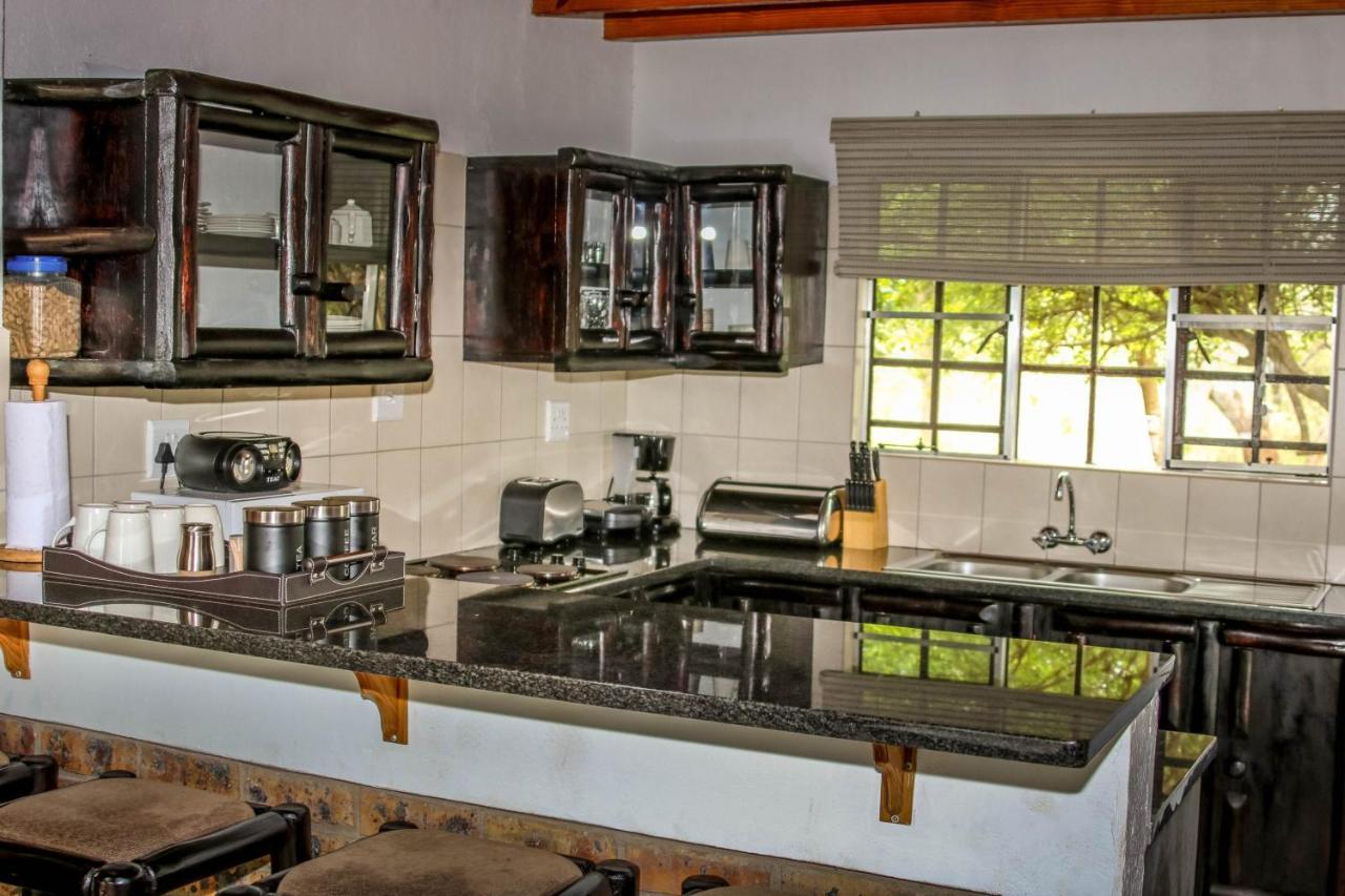 Giraffe Plains Villa Marloth Park Exterior photo